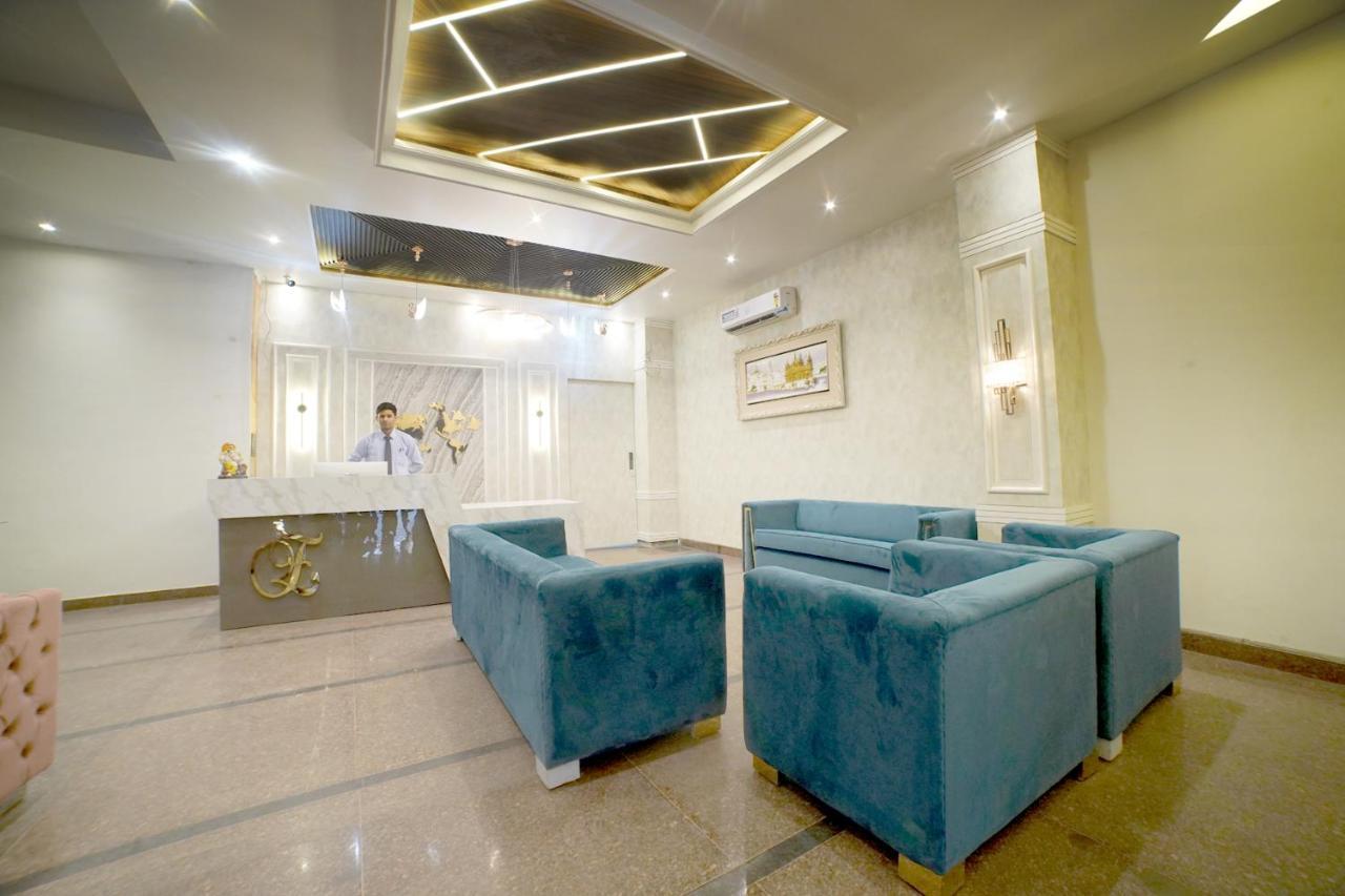 Hotel Elite - 5 Mins From Golden Temple อัมริตสา ภายนอก รูปภาพ