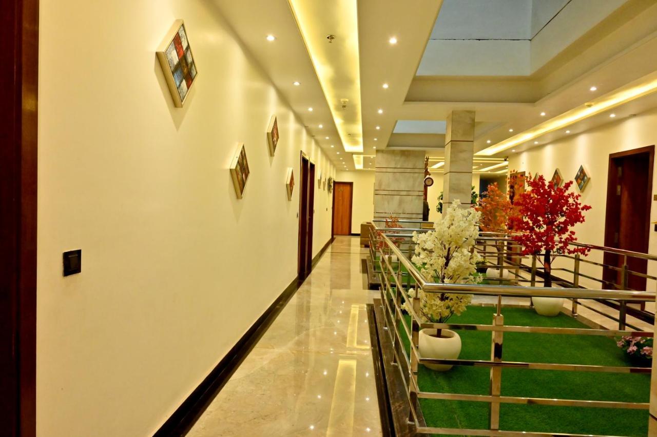 Hotel Elite - 5 Mins From Golden Temple อัมริตสา ภายนอก รูปภาพ