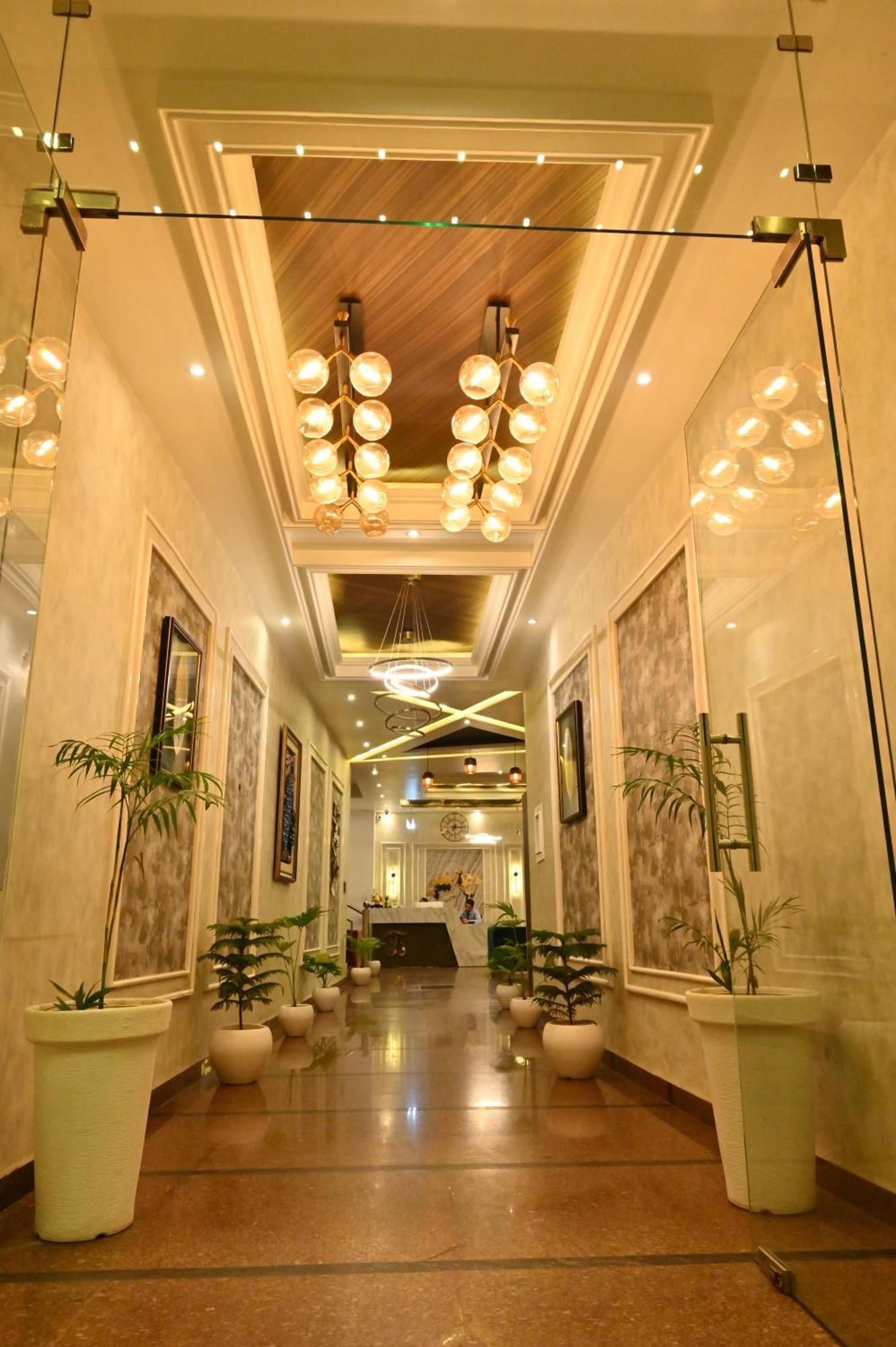 Hotel Elite - 5 Mins From Golden Temple อัมริตสา ภายนอก รูปภาพ